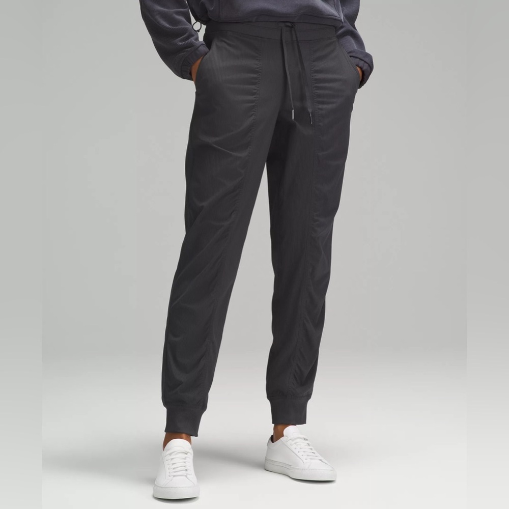 Lululemon Dance Studio Mid-Rise Joggers, Size 0